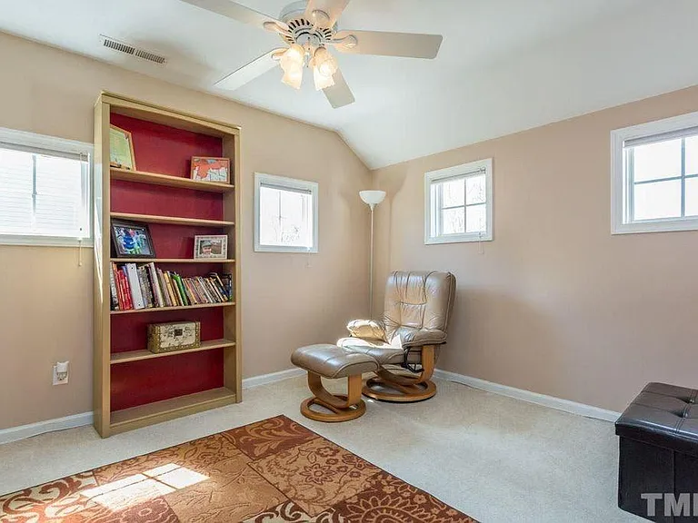 2501 Becketts Ridge Dr — Photo 16