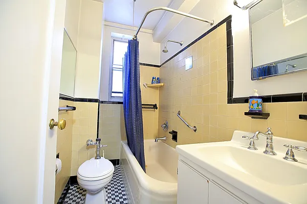 Sold by Keller Williams Realty Landmark | media 24