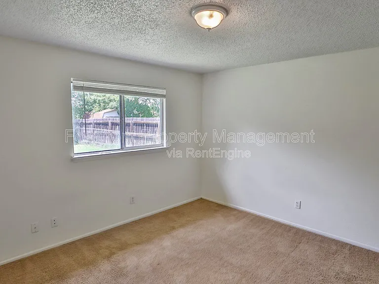 1815 Big Rock Dr — Photo 13