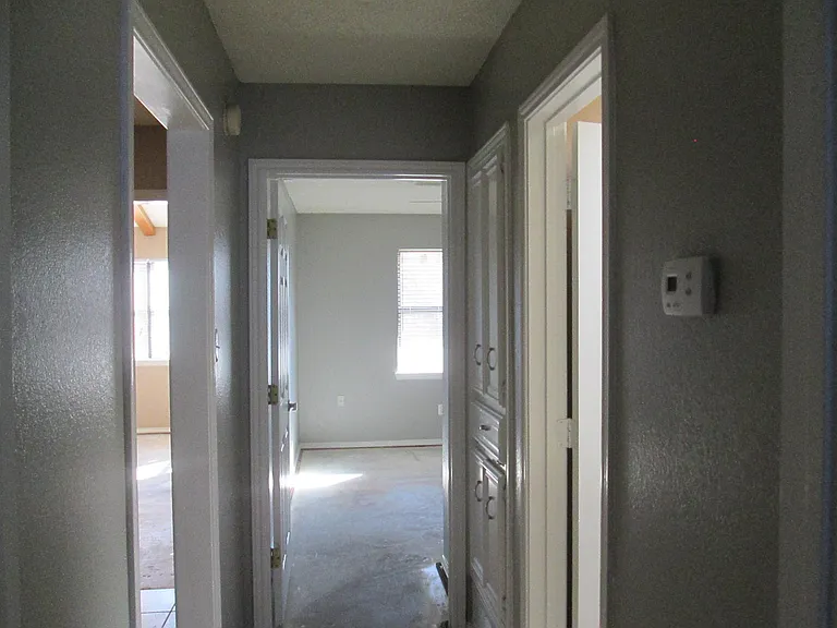 Hall between the bedrooms