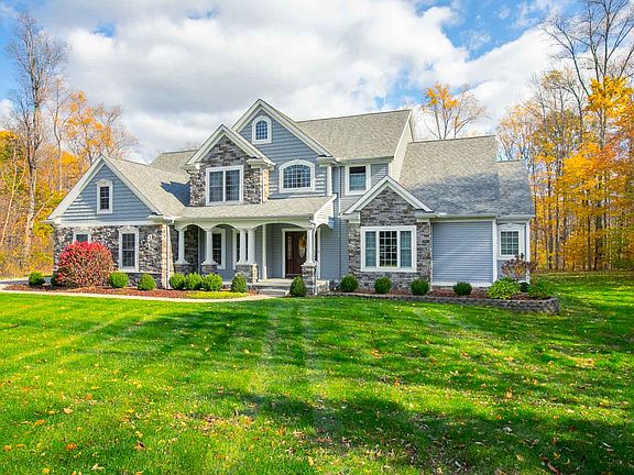 5th image of 2630 Blakeslee Blvd