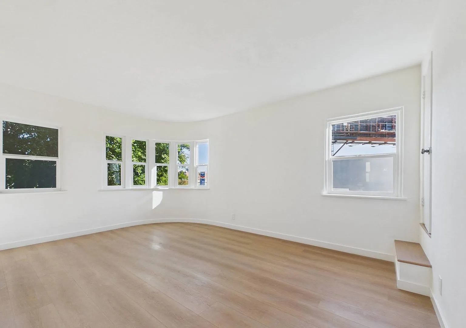 Wilcox Apartments — Photo 4