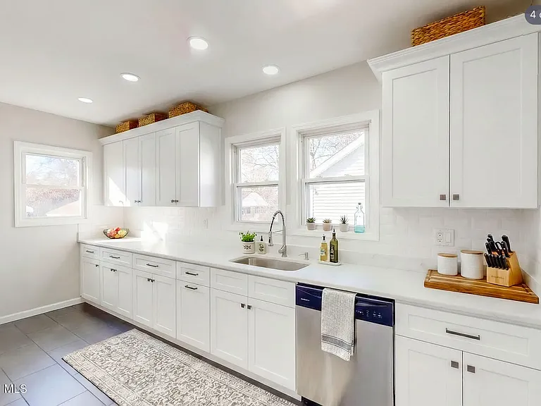 1020 Washington Ave — Photo 6