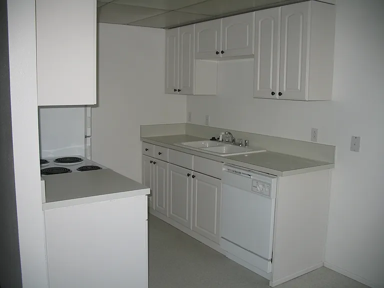 Villa Des Moines Apartments — Photo 9