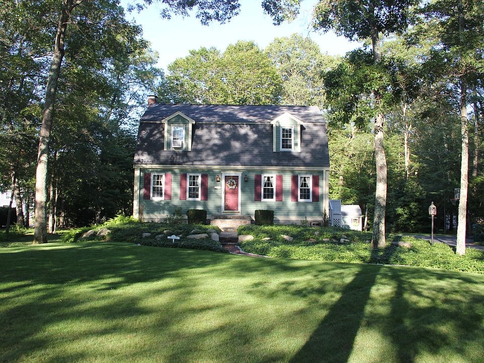 1st image of 217 Massapoag Ave