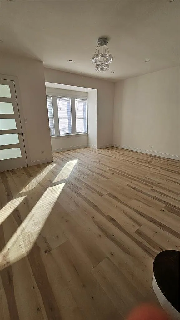 3 bed, 1464 sqft, $4,500 — Photo 3