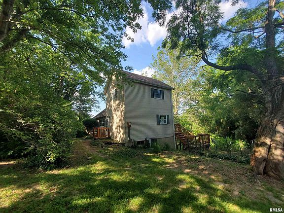 3rd image of 84 Windy Hill Dr