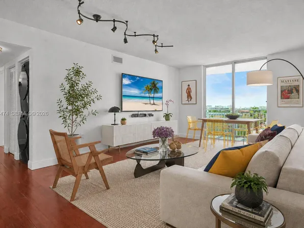 60 NW 37th Ave APT 608, Miami, FL 33125