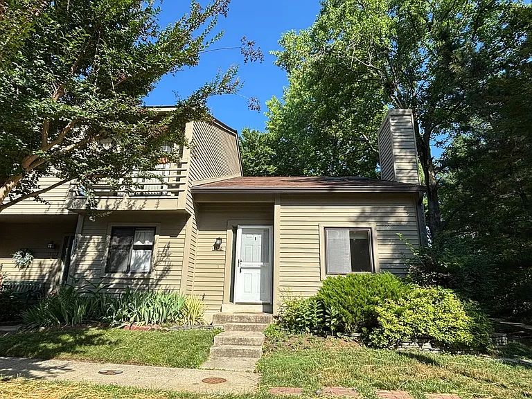 1240 Youngs Farm Rd — Photo 2