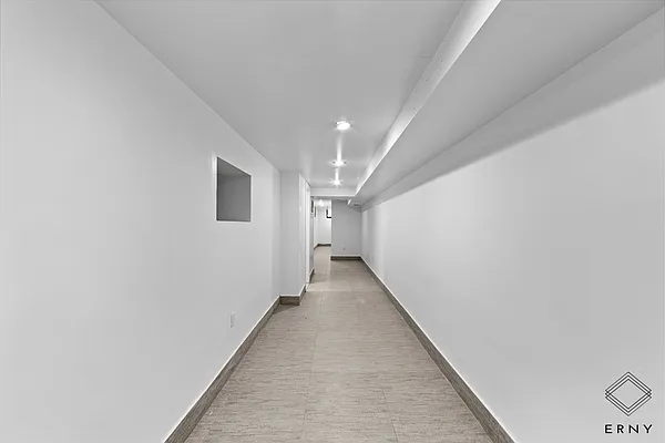 Rented by ERNY LLC | media 31