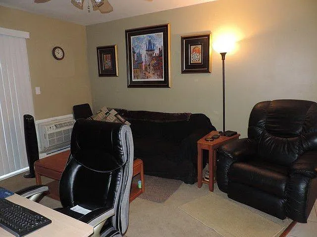 2_Living Room