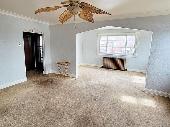 5th image of 232 Monongahela Ave