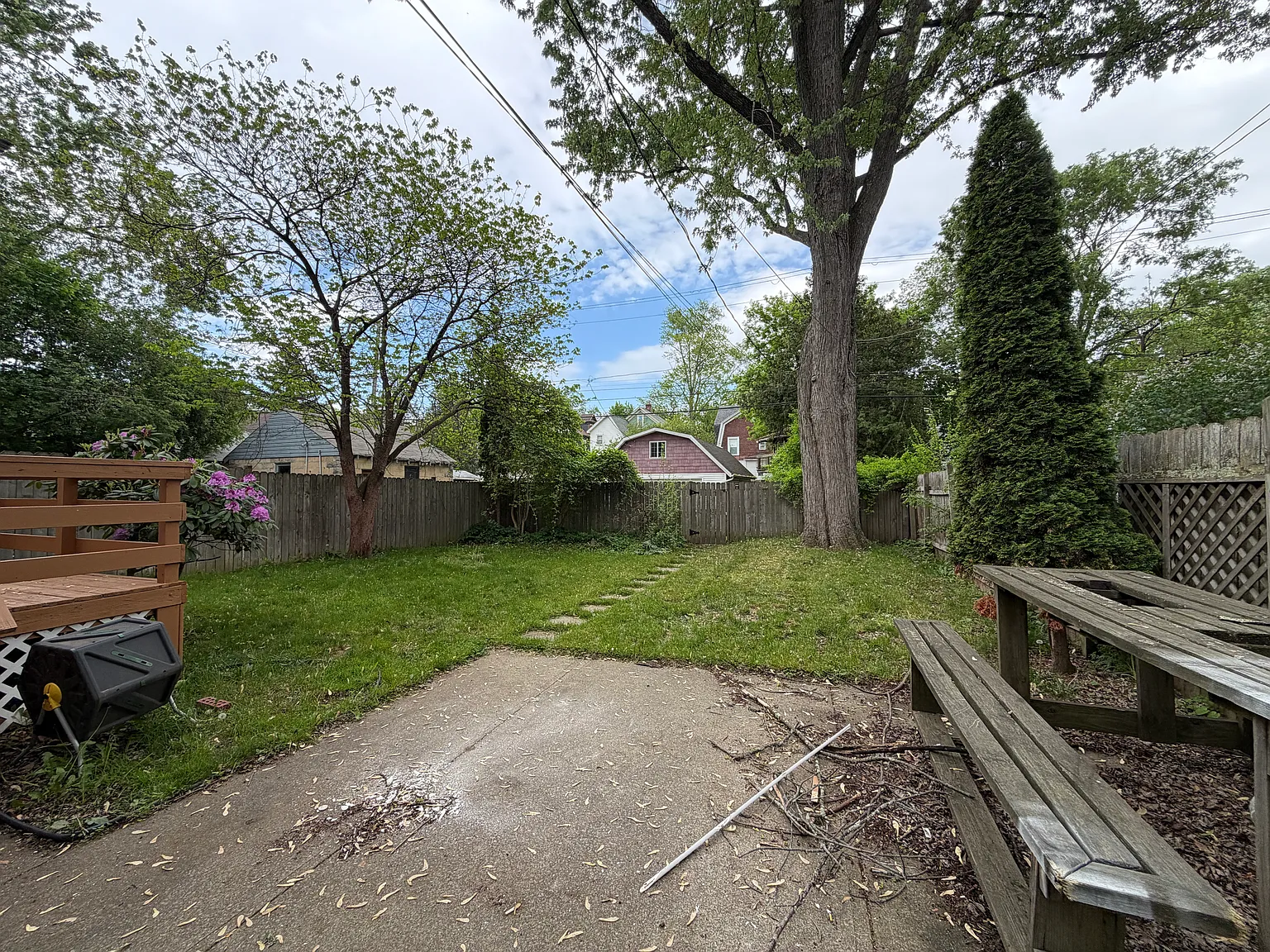 3 bed, 1272 sqft, $1,800 — Photo 4