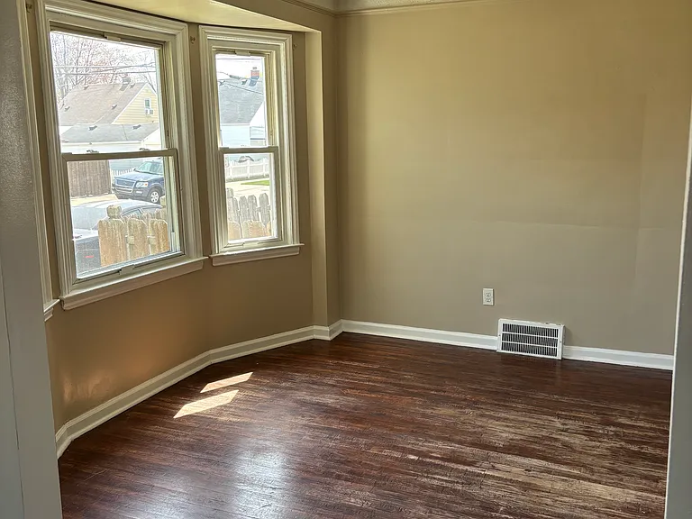 1703 Michigan Blvd — Photo 6