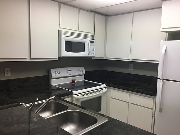 2nd image of 25003 Peachland Ave Unit 109