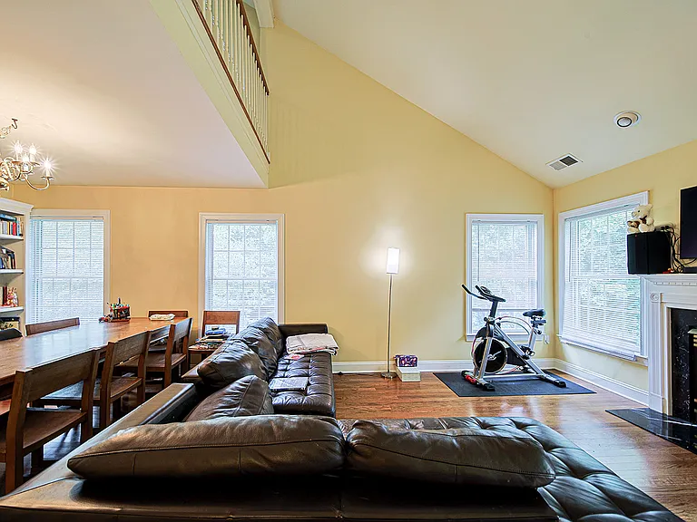66 Pheasant Run — Photo 10
