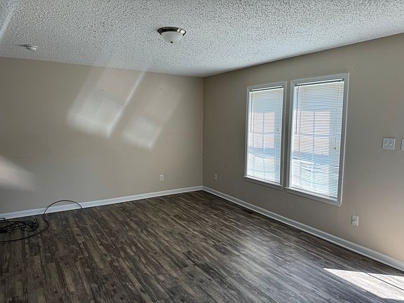 5th image of 3126 W Sunrise Dr