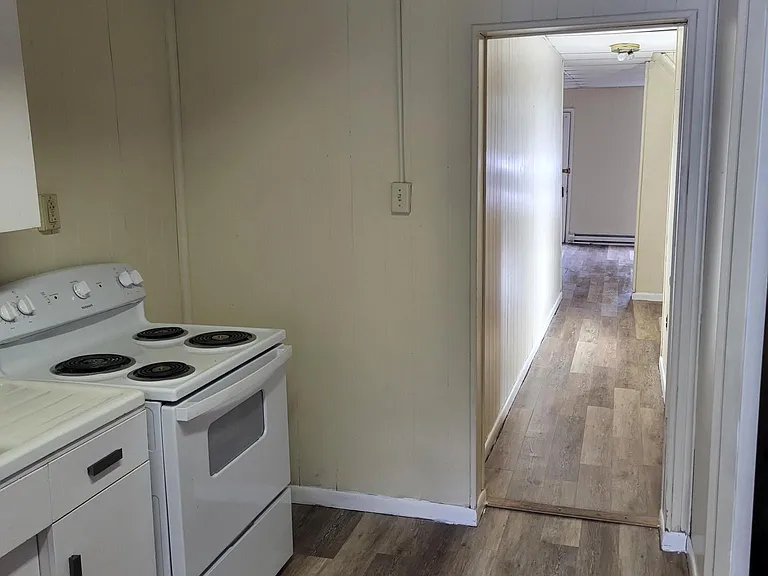 2432 Main St — Photo 8