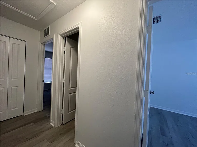 2503 Wilson St — Photo 7