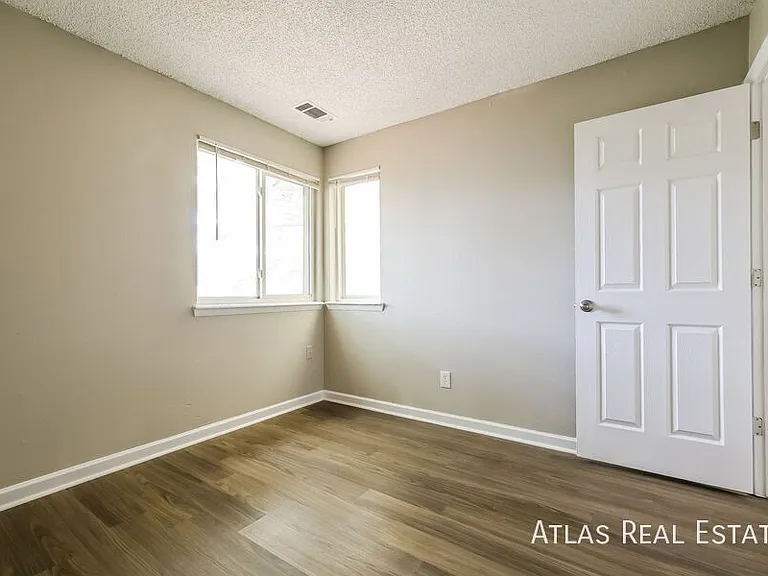 842 S Uravan Ct #C — Photo 5