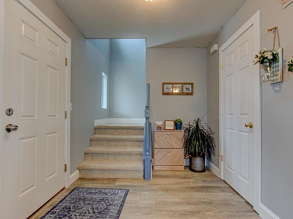 5th image of 8107 Hudson Dr