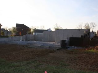 16817 Mallet Hill Dr, Louisville, KY 40245
