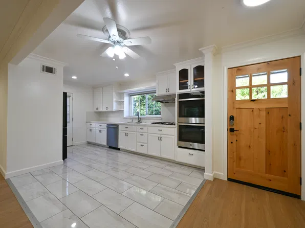 1418 Helmond Ln, San Jose, CA 95118