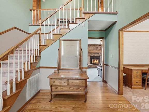 4th image of 309 Saint Marks Church Rd