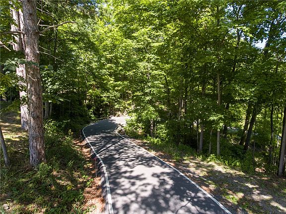 3rd image of 164 N Glenora Rd