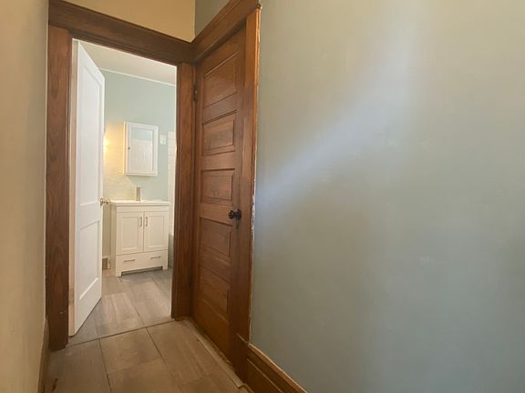 3rd image of 434 Goodrich Ave #1