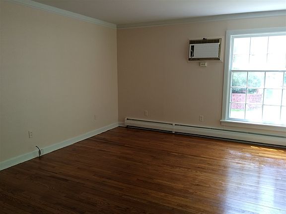 5th image of 509 Colfax St