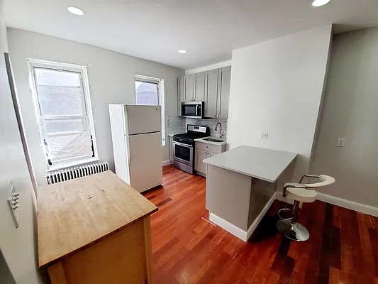 Rented by Brooklyn Property Group LLC | media 17
