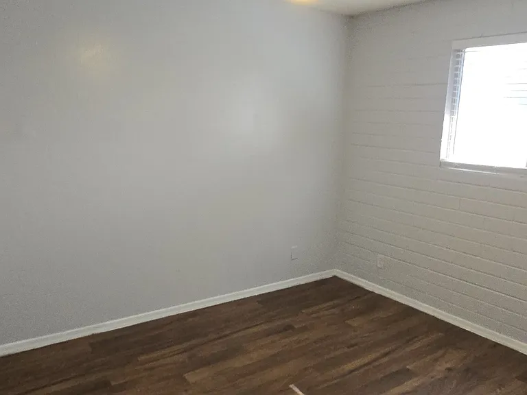 6817 N 17th Ave — Photo 5