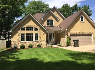 845 N Main St, Naperville, IL 60563