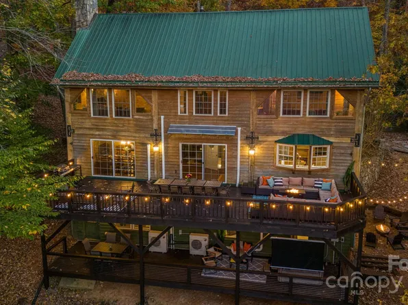 185 Blossom Rdg, Leicester, NC 28748