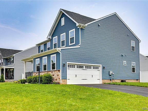 3rd image of 3744 Seasons Ln
