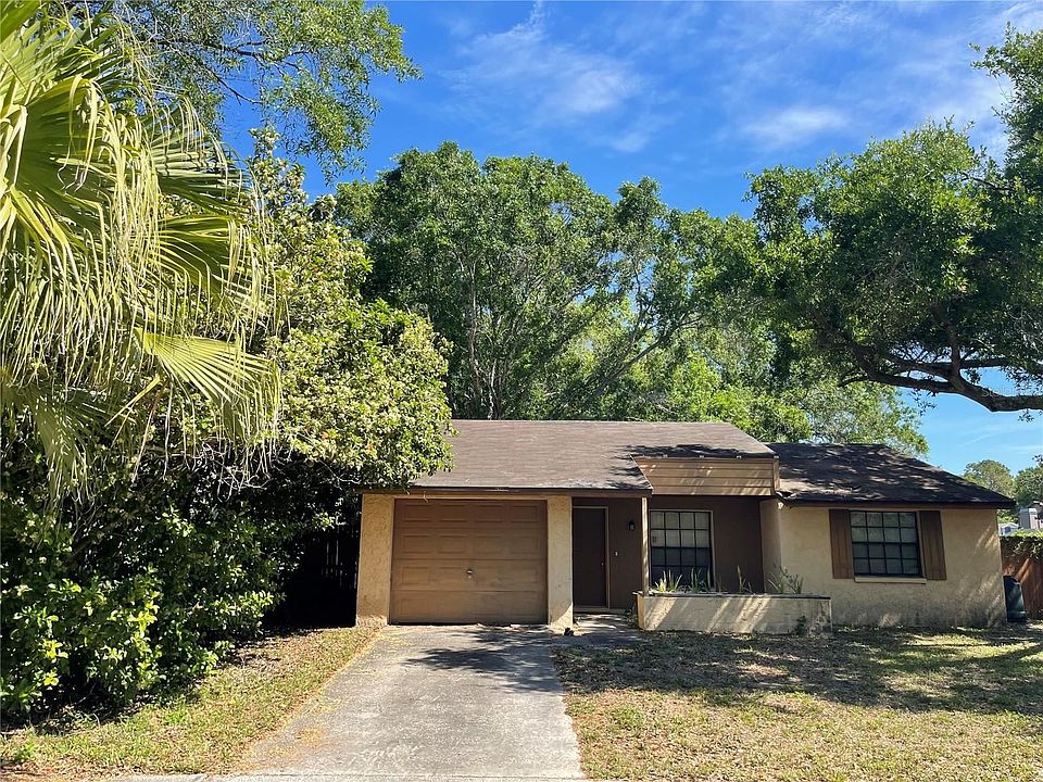 2nd image of 16101 Manorwood Cir