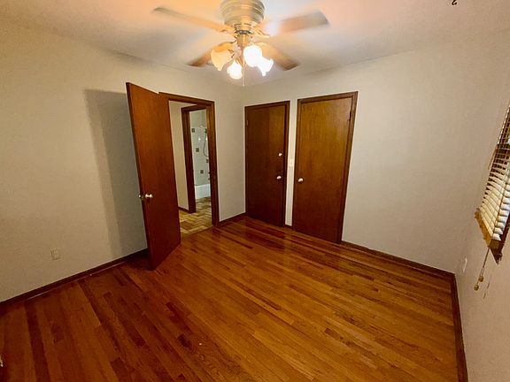 5th image of 801 N McLean St APT 5