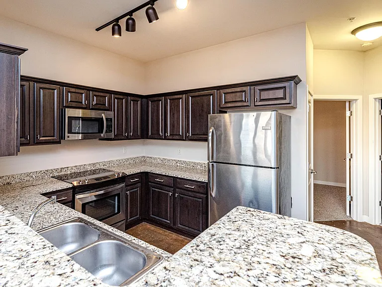 1001 Cherry St — Photo 2