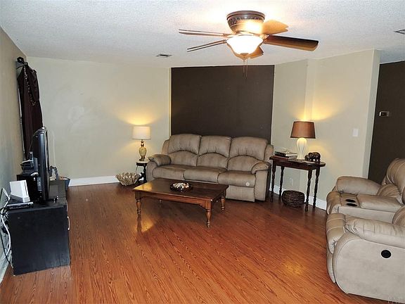 5th image of 666 Parker Cir