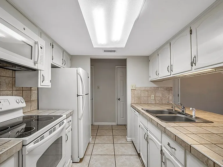 424 W Pecan Ave #B — Photo 19