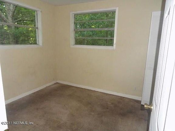 3rd image of 2055 W 6th St