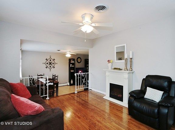 2nd image of 2013 Seymour Ave