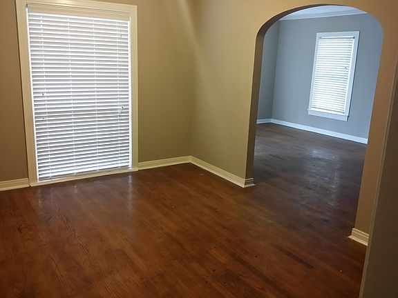 4th image of 1818 Norfolk Ave