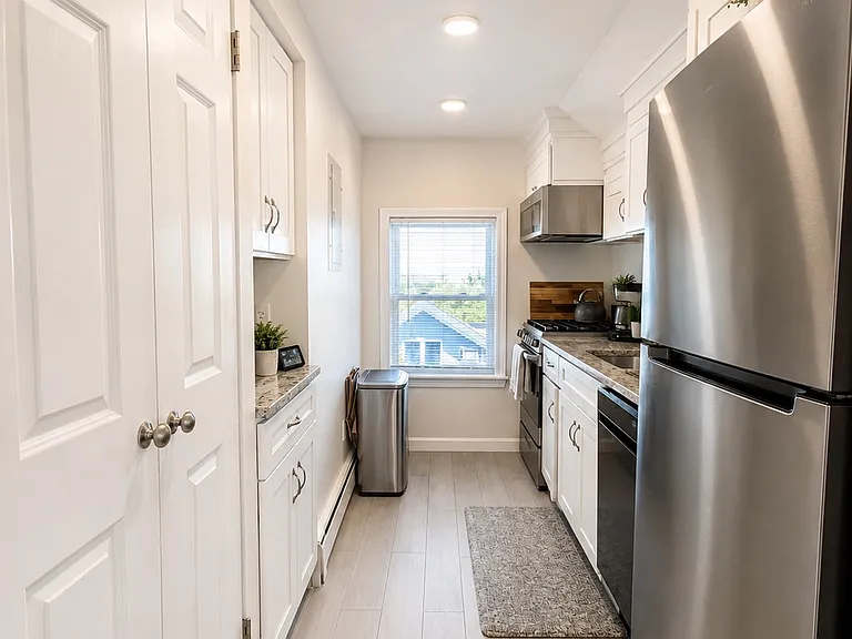 31 Richardson St #3 — Photo 8