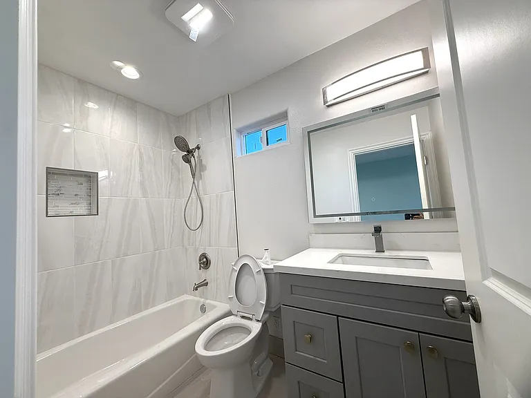 3130 Doolittle Ave — Photo 4