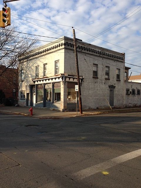 1st image of 601 23rd St