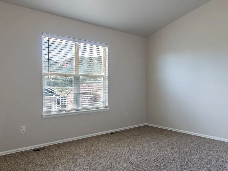 56 Vale Cir — Photo 18