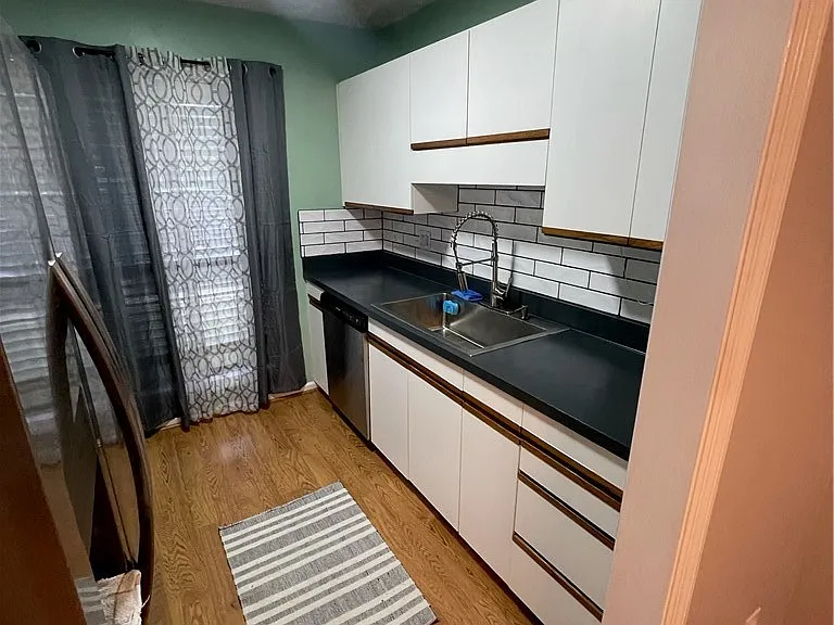 2105 Wexford Oaks Ct — Photo 15