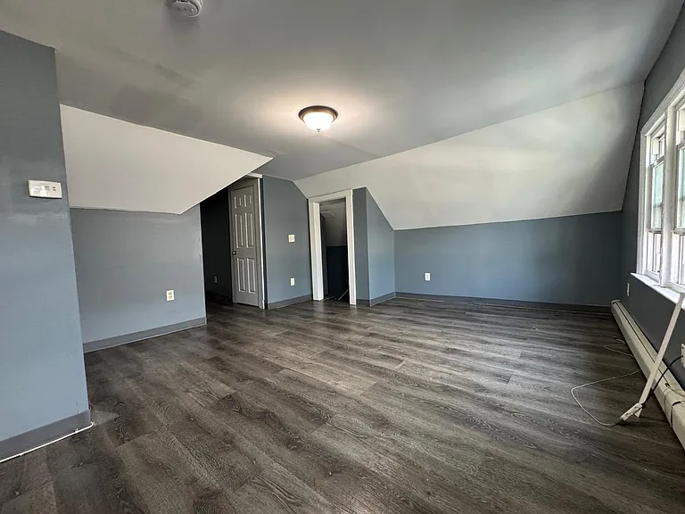 421-2 Logan St #2B — Photo 2